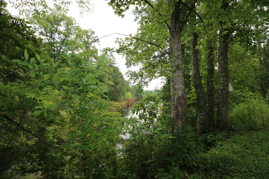 More Photos Of 11251 Highway 90, Parkers Lake Hotel For Sale