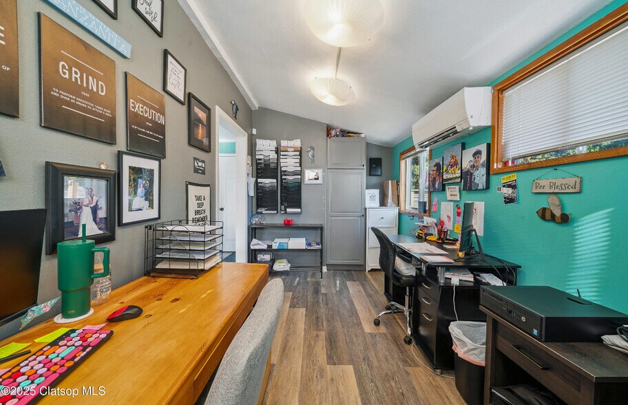 More Photos Of 186 Laneda Ave, Manzanita Storefront Retail Office For Sale