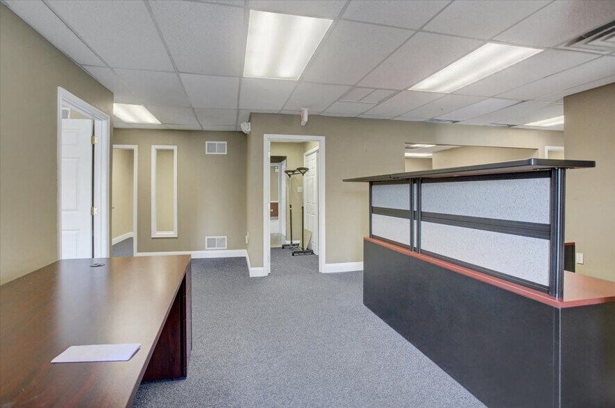 More Photos Of 1137 Kennebec Dr, Chambersburg Office For Sale
