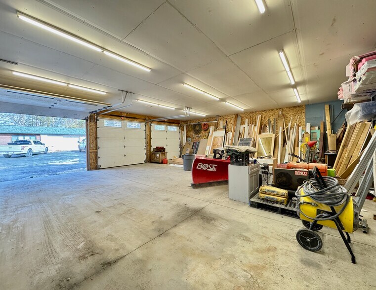 More Photos Of 424 PA-390, Tafton Flex For Sale