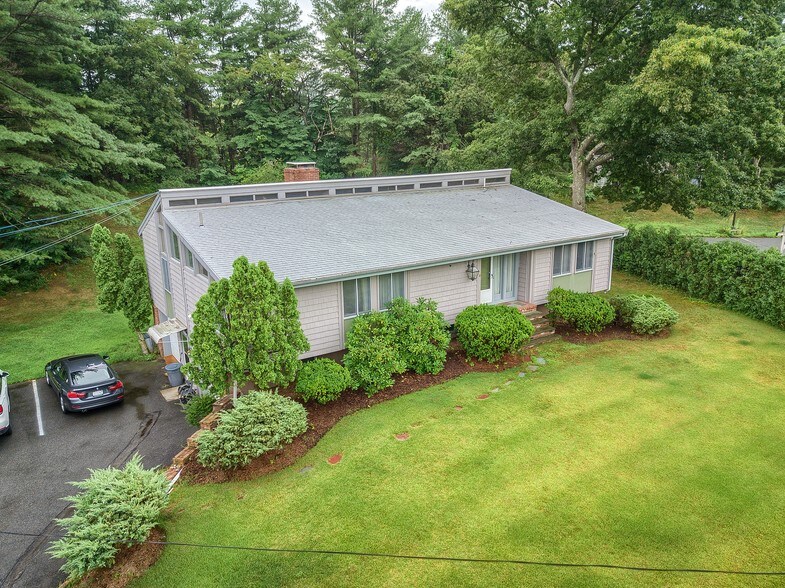 More Photos Of 96 Beach Rd, Salisbury Beach Storefront Retail Residential For Sale