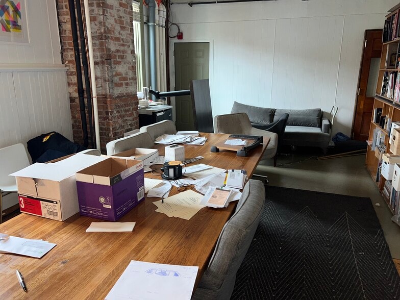 More Photos Of 28 Market St, Warren Theater Concert Hall For Sale