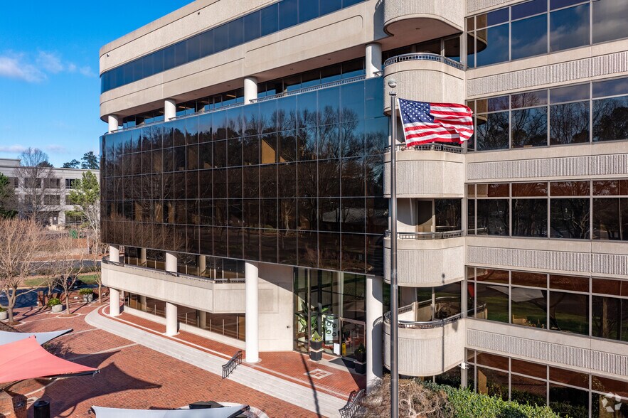 More Photos Of 6600 Peachtree Dunwoody Rd NE, Atlanta Office For Lease
