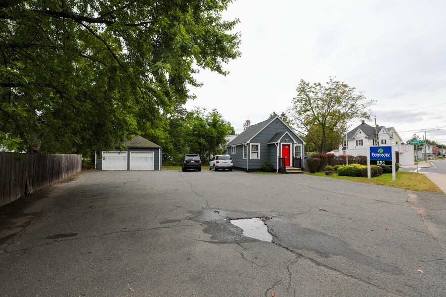 More Photos Of 5 Barber St, Springfield Office Residential For Sale