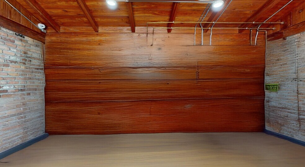 More Photos Of 3508 S Manhattan Ave, Tampa Health Club For Sale