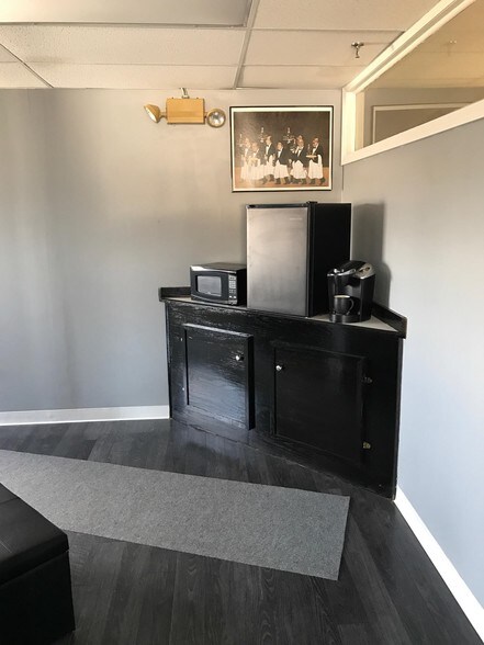 More Photos Of 152 Lynnway, Lynn Office For Sale