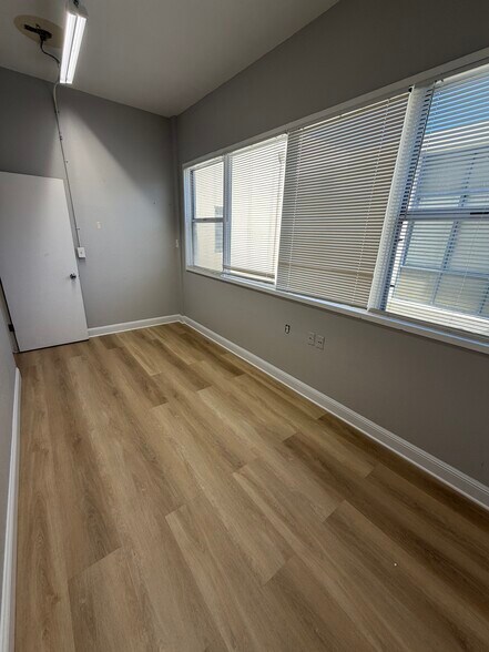 More Photos Of 435 Valley View Rd, El Sobrante Office For Lease