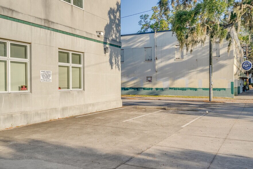 More Photos Of 1211 Bull St, Savannah Office Residential For Sale