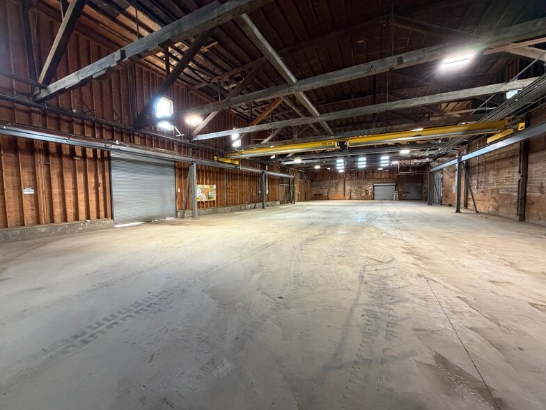More Photos Of 88 Howard Ave, Bridgeport Warehouse For Lease