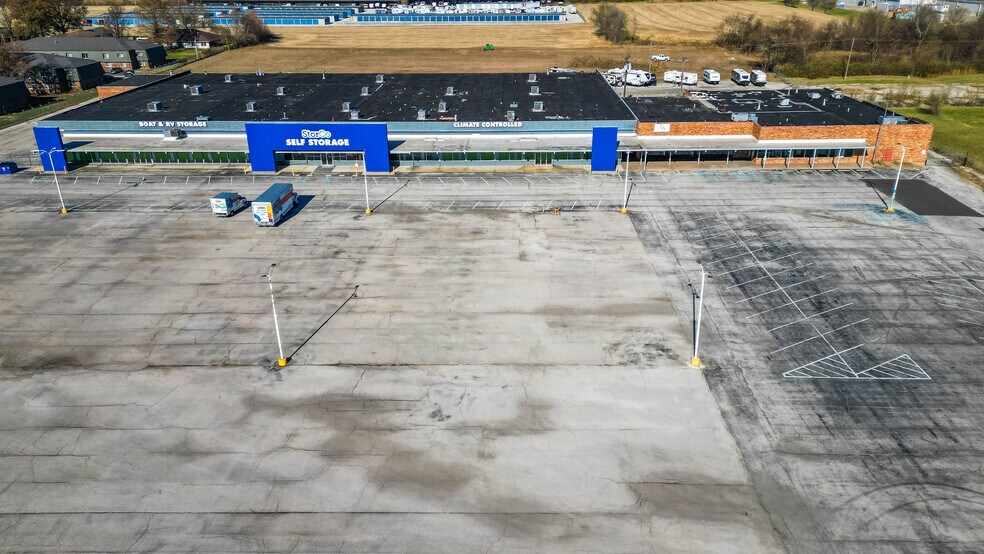 More Photos Of 1401 Vaughn Rd, Wood River Storefront For Lease