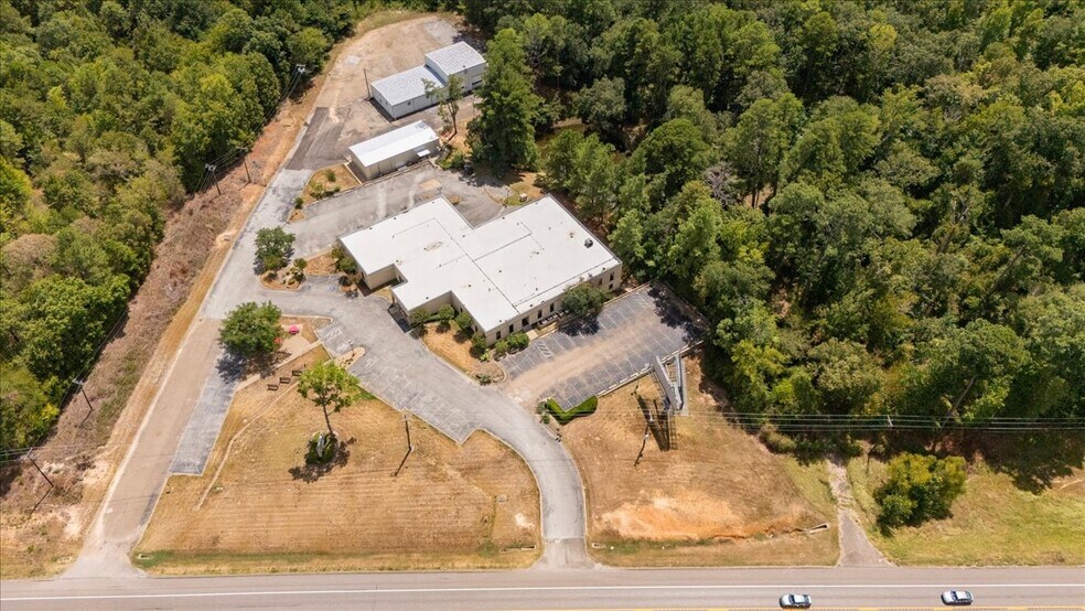 More Photos Of 9846 State Highway 31 E, Tyler Medical For Sale