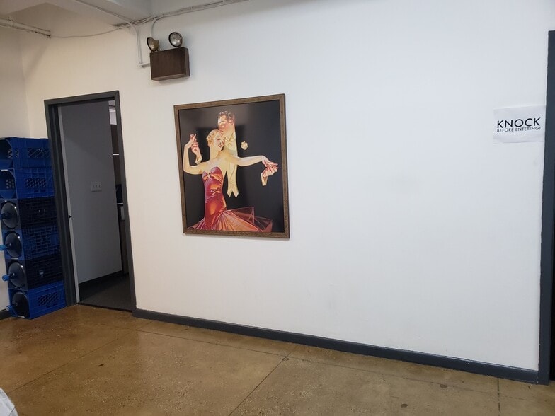 More Photos Of 306 W 38th St, New York Loft Creative Space For Lease