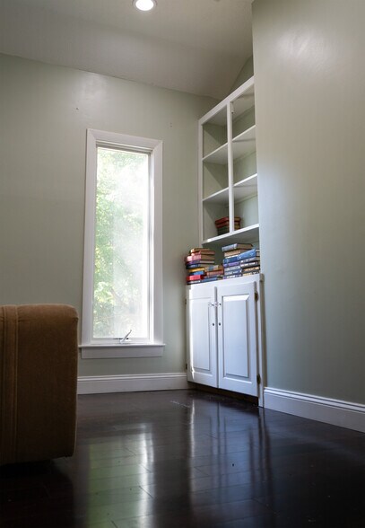 More Photos Of 435 Furnace St, Marshfield Medical For Sale