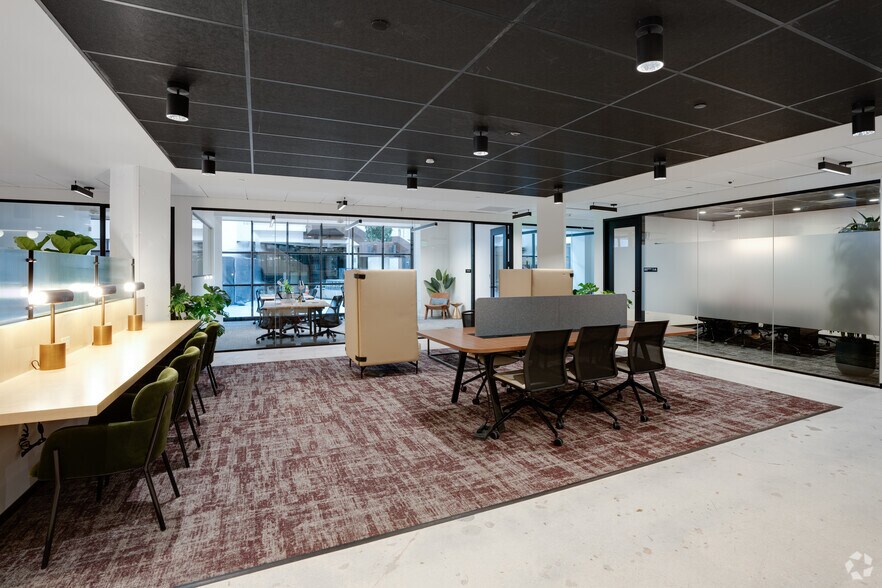 More Photos Of 3390 Mary St, Coconut Grove Coworking Space