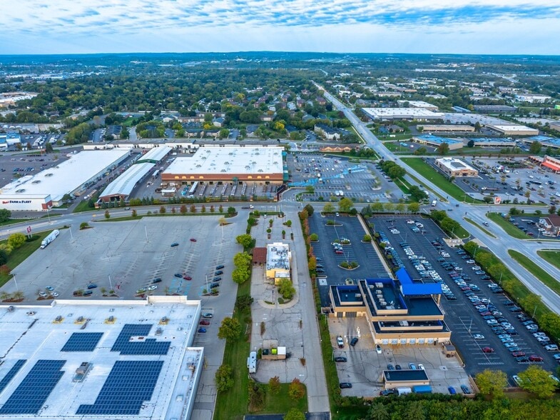 More Photos Of 2423 N Kossow Rd, Waukesha Restaurant For Sale