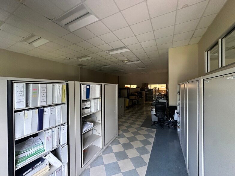 More Photos Of 2675 Lake Park Dr, North Charleston Medical For Lease