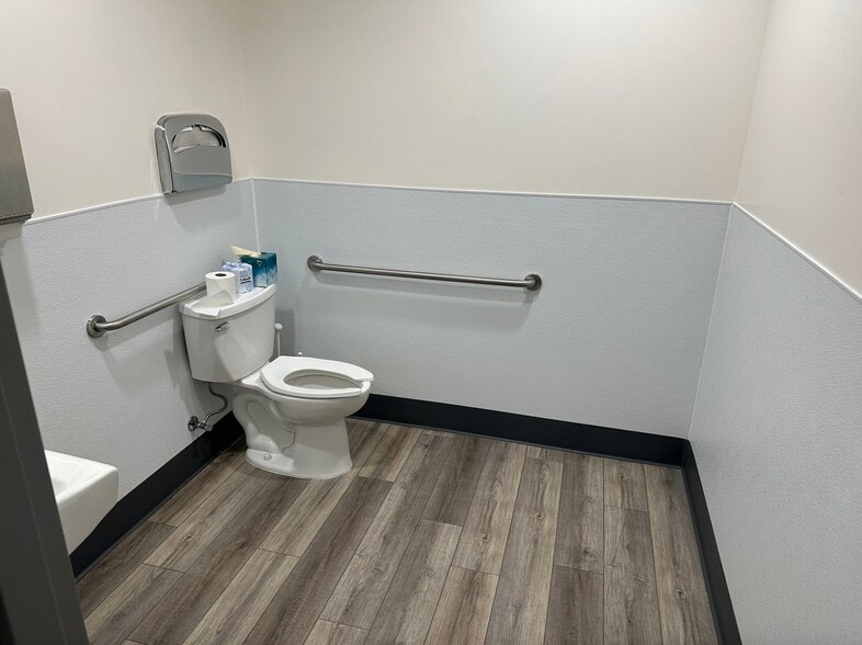More Photos Of 27559 Newport Rd, Menifee Storefront For Lease