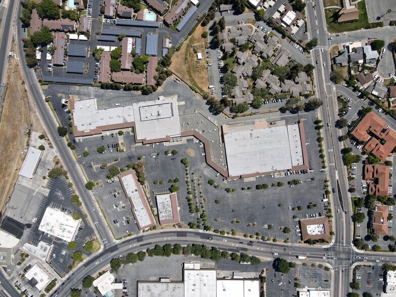 More Photos Of 2710-2982 Delta Fair Blvd, Antioch Storefront For Sale