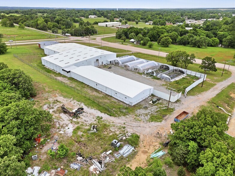 More Photos Of 52688 W 61st St, Oilton Manufacturing For Sale