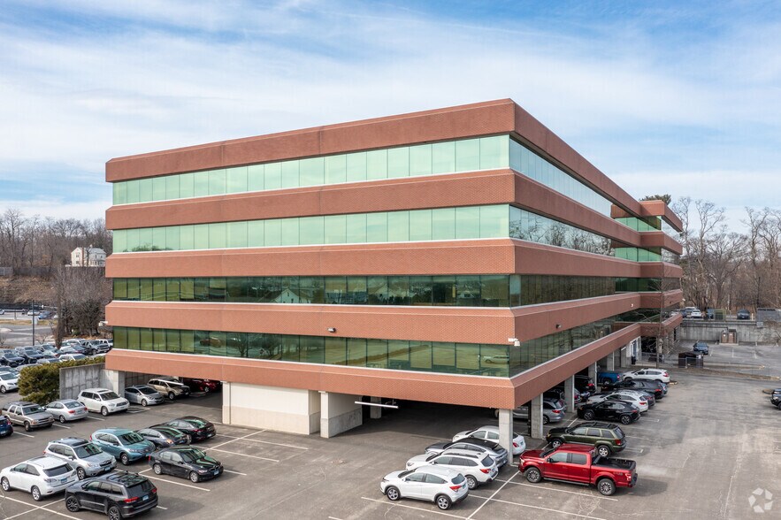 More Photos Of 501 Kings Hwy E, Fairfield Medical For Lease