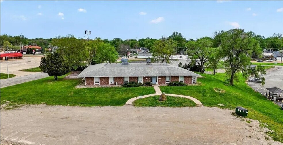 More Photos Of 3111 Normandy Dr, Springfield Office For Sale