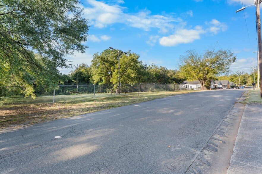 More Photos Of 1008 Gilbert St, Durham Land For Lease