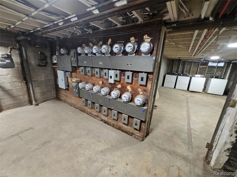 More Photos Of 14801 Joy Rd, Detroit Apartments For Sale