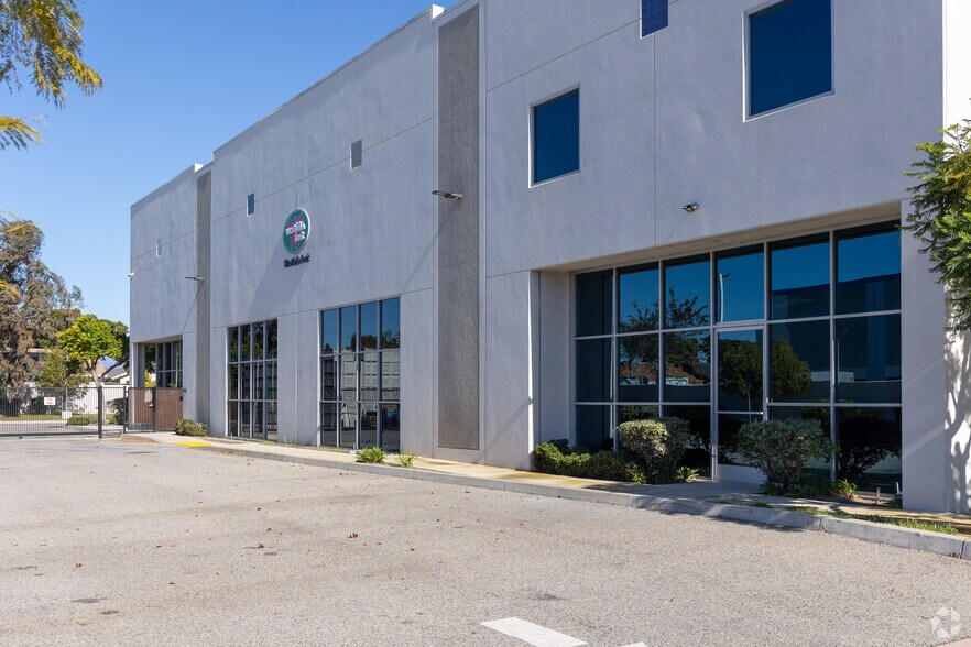 More Photos Of 1901 Eastman Ave, Oxnard Refrigeration Cold Storage For Sale