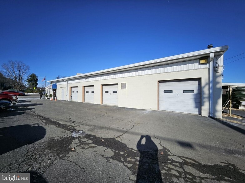 More Photos Of 14007 Telegraph Rd, Woodbridge Auto Repair For Sale