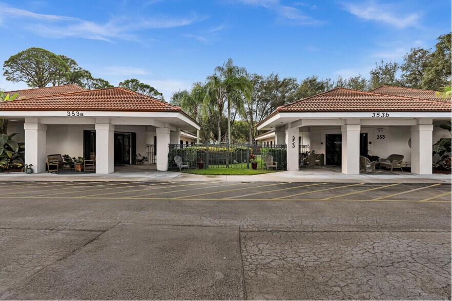 More Photos Of 353 Hiatt Dr, Palm Beach Gardens Schools For Sale