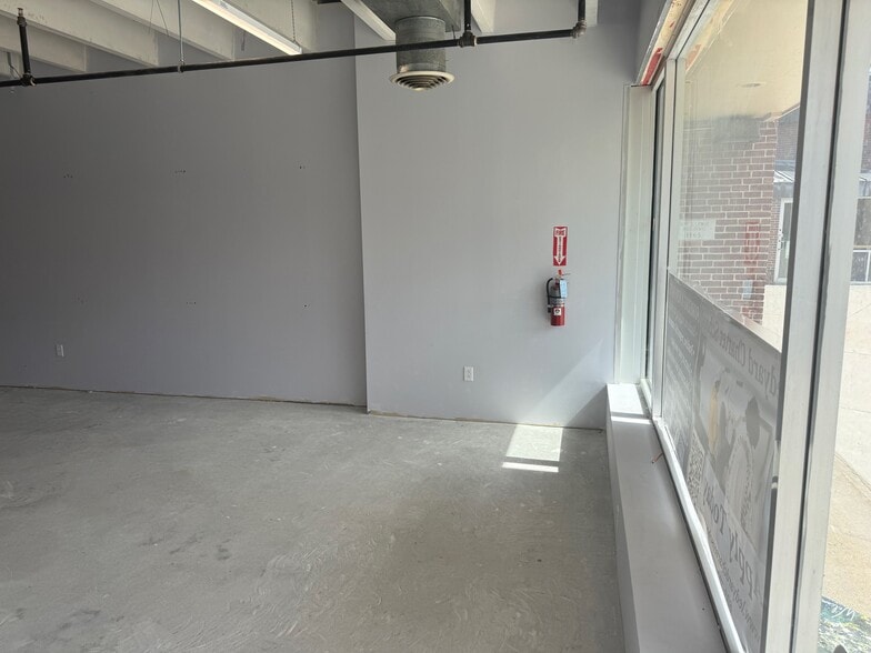 More Photos Of 39 Hanover St, Lebanon Office For Lease
