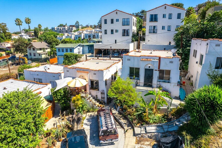More Photos Of 1303 Lilac Terrace, Los Angeles Apartments For Sale