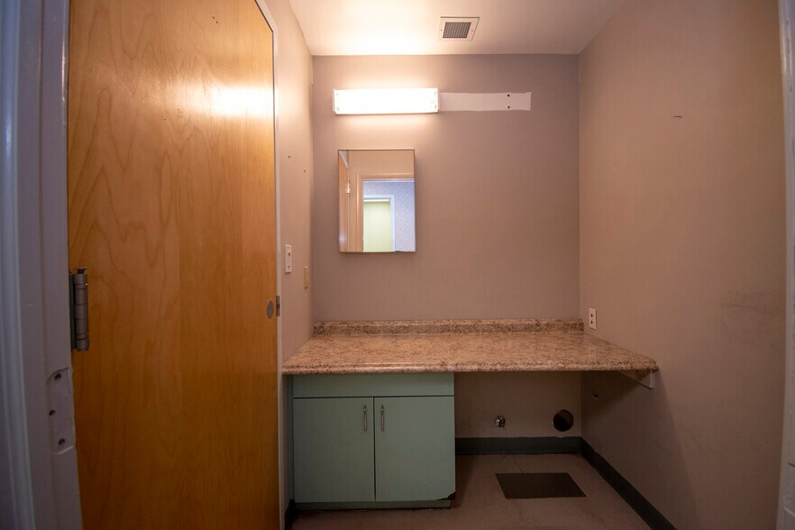 More Photos Of 2525 Harbor Blvd, Port Charlotte Medical For Sale