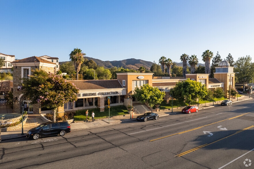 More Photos Of 756-868 E Thousand Oaks Blvd, Thousand Oaks Unknown For Lease