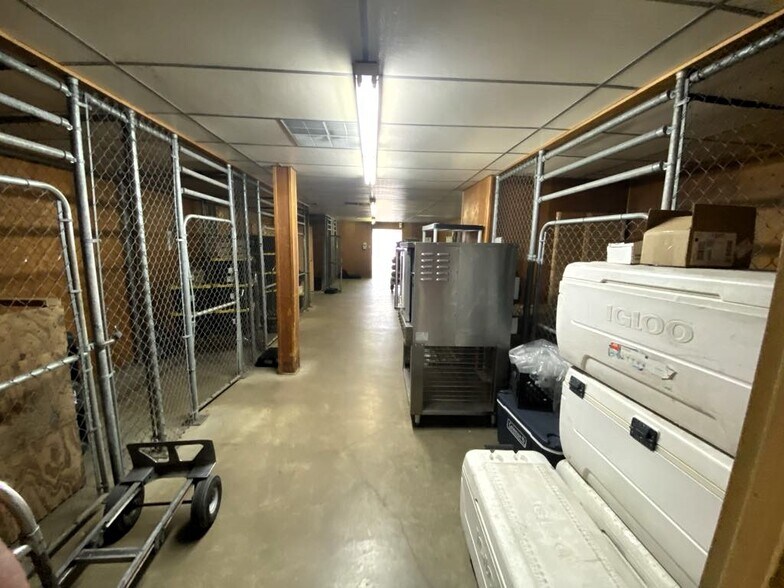 More Photos Of 2400 S Business 45, Corsicana Industrial For Sale