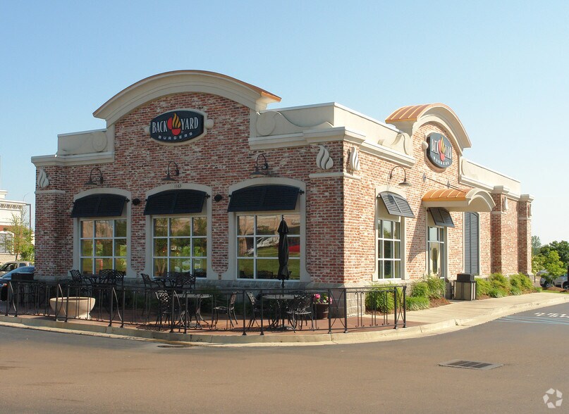 Primary Photo Of 1863 Main St, Madison Fast Food For Sale