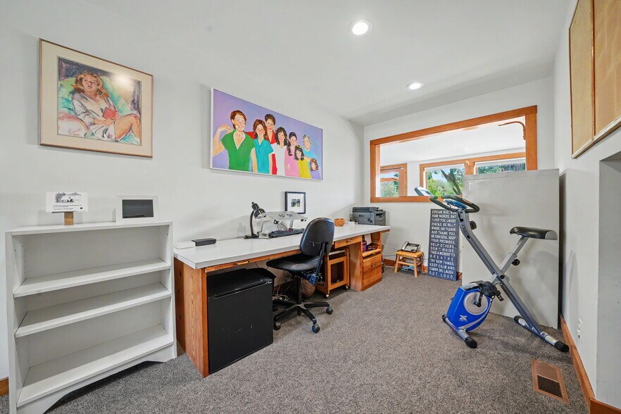More Photos Of 21376 Consolation St, Volcano Specialty For Sale