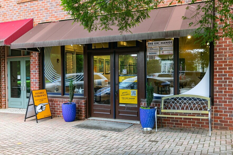 More Photos Of 207 W Jefferson St, Madison Coworking Space