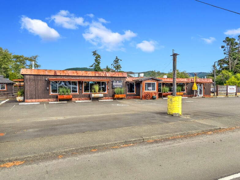 More Photos Of 780 US-101, Chinook Restaurant For Sale