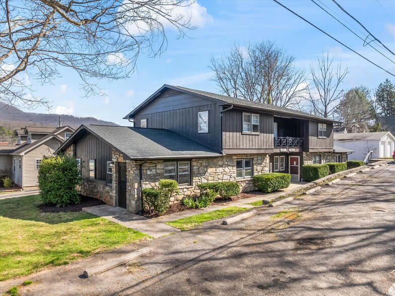 Primary Photo Of 71 Maple St, Clyde Apartments For Sale