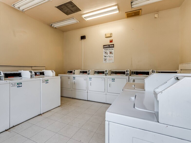 More Photos Of 1054 E 57th Pl, Tulsa Apartments For Sale