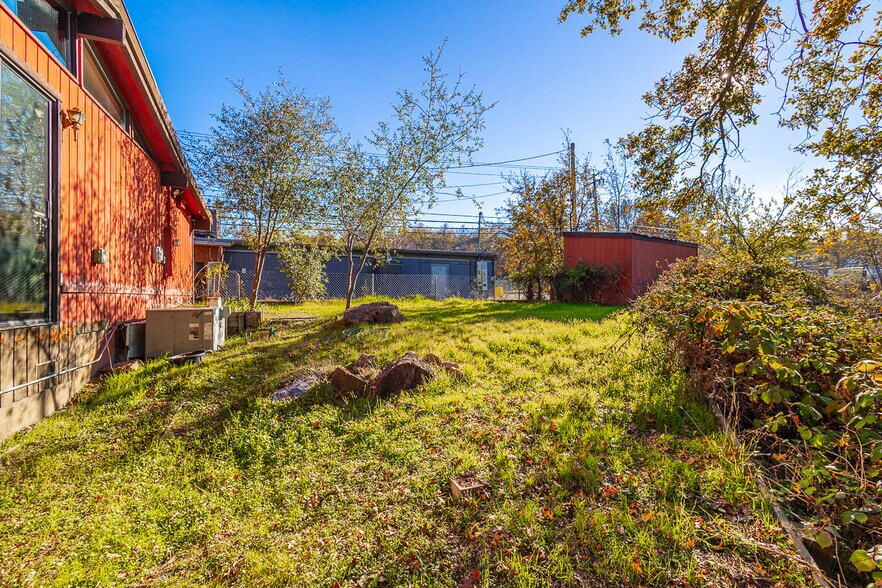 More Photos Of 6433 Mother Lode Dr, Placerville Office For Sale