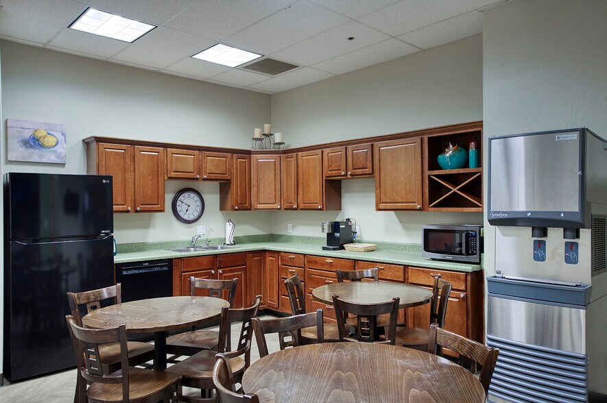 More Photos Of 4530 E Muirwood Dr, Phoenix Office For Sale