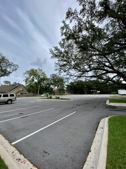 More Photos Of 1046 Mar Walt Dr, Fort Walton Beach Medical For Sale