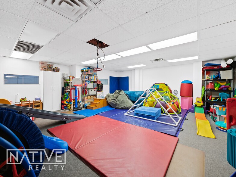 More Photos Of , Deerfield Beach General Retail For Sale