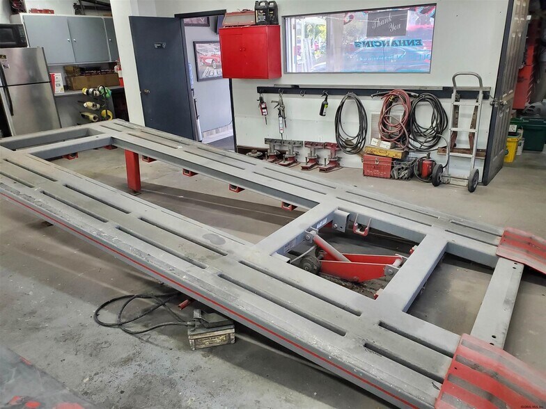 More Photos Of 2127 Central Ave, Schenectady Auto Repair For Sale