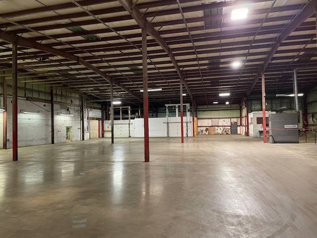 More Photos Of 6550 W Ridge Rd, Erie Warehouse For Lease