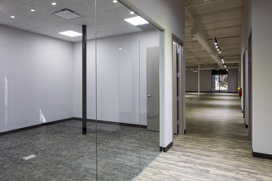 More Photos Of 3000 Northwoods Pky, Norcross Unknown For Lease