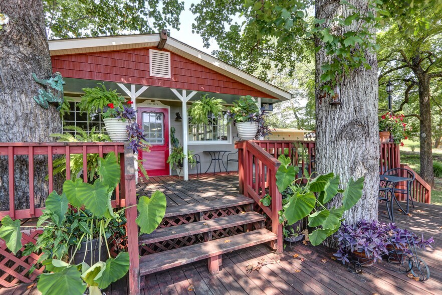 More Photos Of 1105 W Lake Rd, Spout Spring Trailer Camper Park For Sale