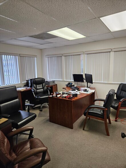 More Photos Of 1098 Melody Ln, Roseville Office For Lease